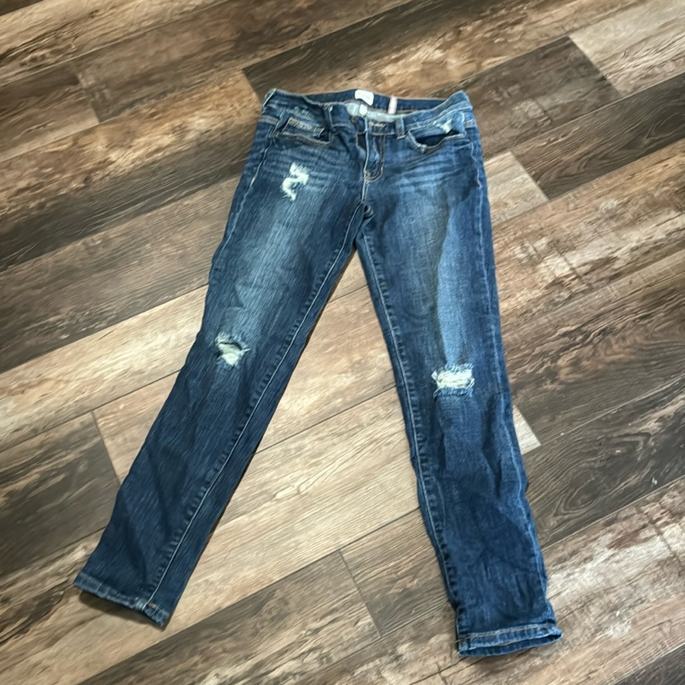Sneak peak jeans